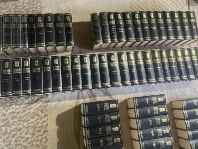 Universell illustrierte Enzyklopädie espasa/calpe von 118 Bänden.