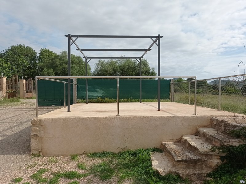 Casita sin amueblar a nivel de suelo con terreno cerca de Cas Concos --- C 254