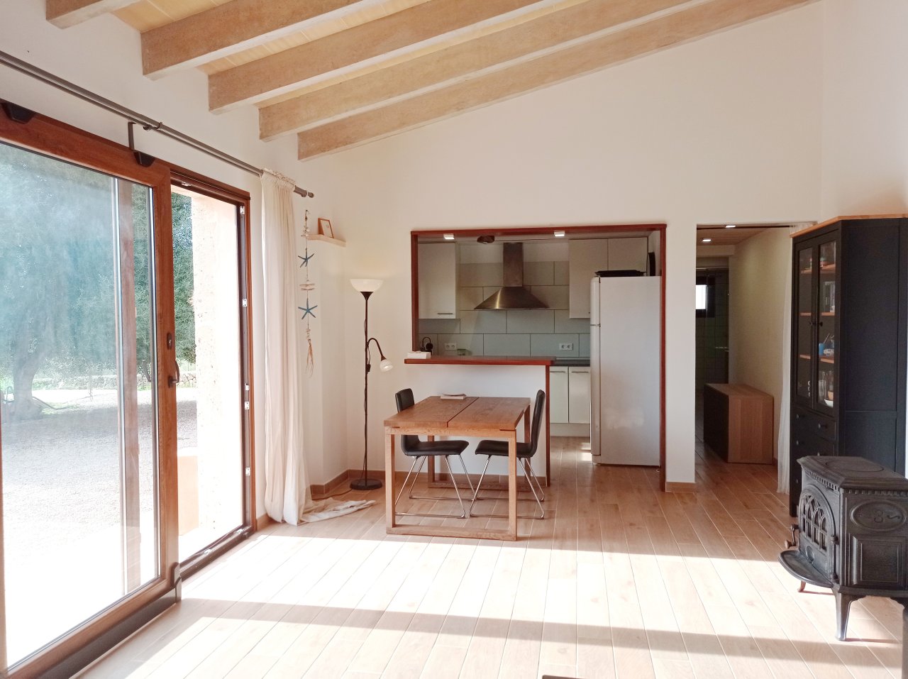 Casita sin amueblar a nivel de suelo con terreno cerca de Cas Concos --- C 254