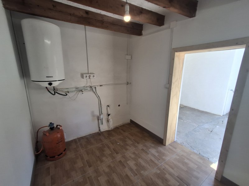 Unmöbliertes 2 Etagendorfhaus mit Garten, Terrassen und Garage im Zentrum Campos -DH 33