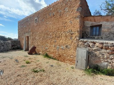 Quaint approx. 50 sqm Casita with solar power in a secluded area near Felanitx -- C 99