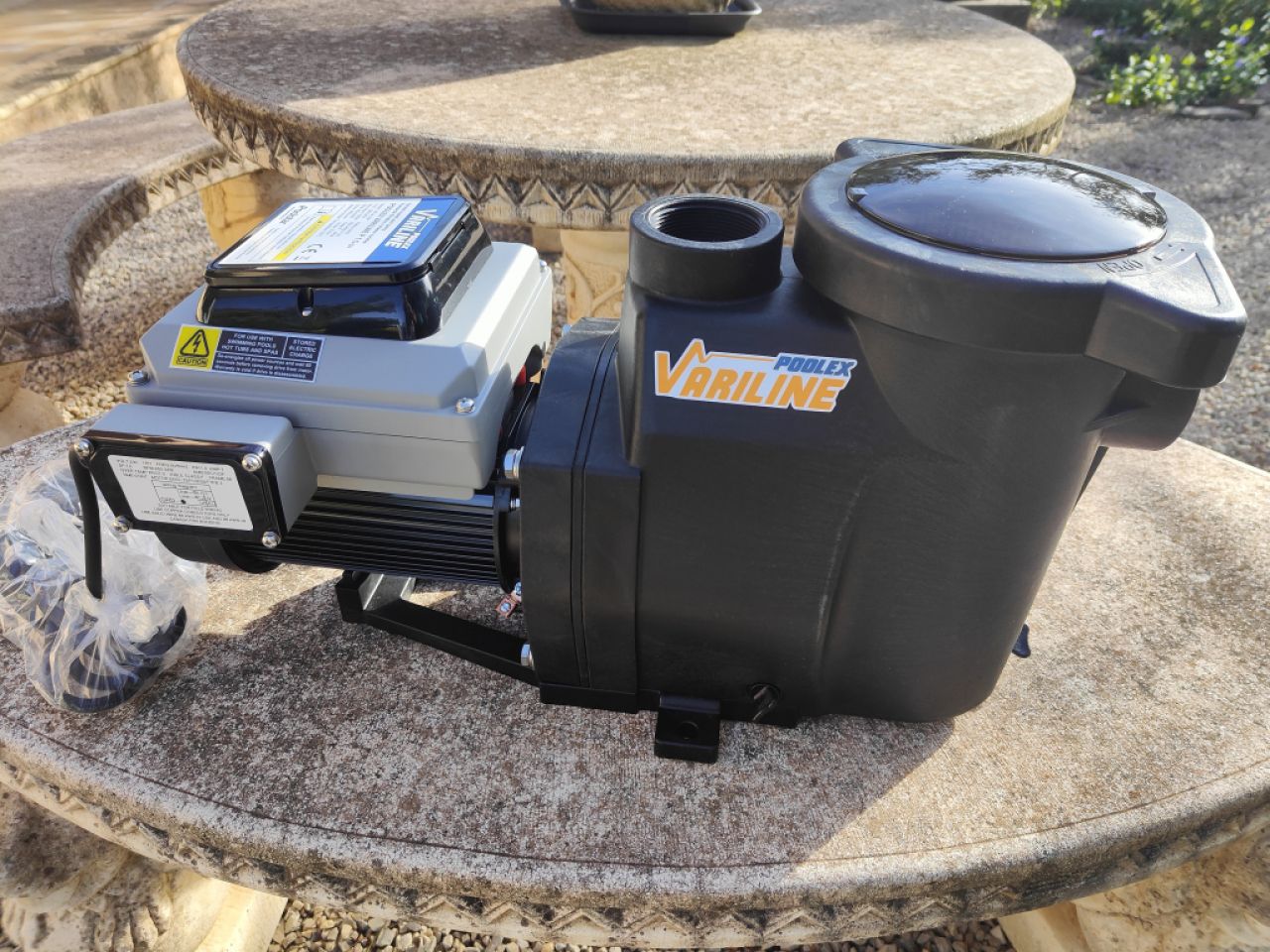 Varriable pool pump saves electricity