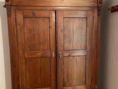 Verkauf: antiker Schrank, Kleiderschrank und Truhe