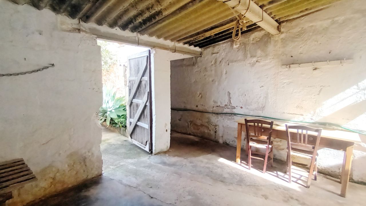 Sale of a 2 storey village house with garage and courtyard in Es LLombards - Santanyi - DH 08 VK