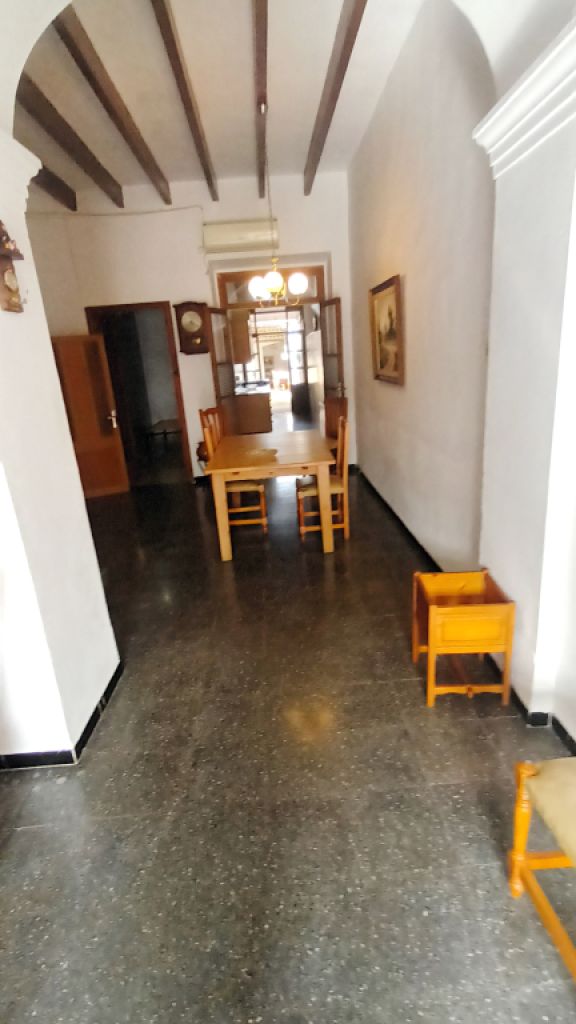 Sale of a 2 storey village house with garage and courtyard in Es LLombards - Santanyi - DH 08 VK