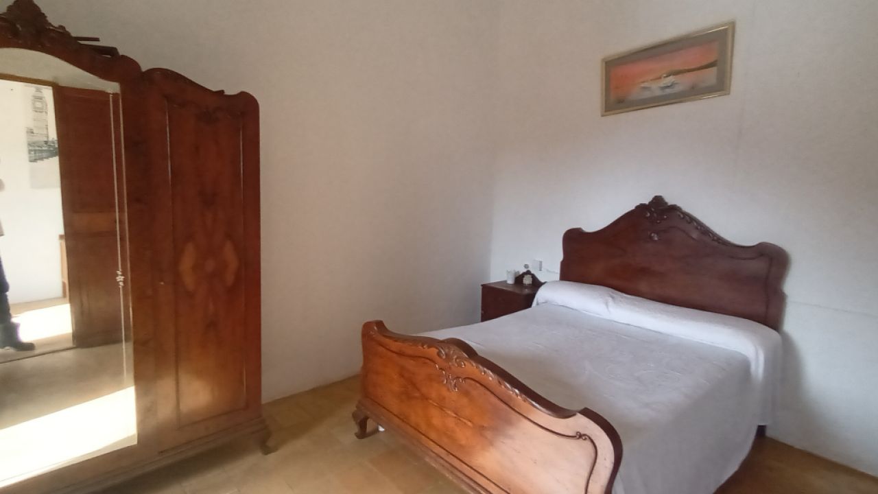 Sale of a 2 storey village house with garage and courtyard in Es LLombards - Santanyi - DH 08 VK