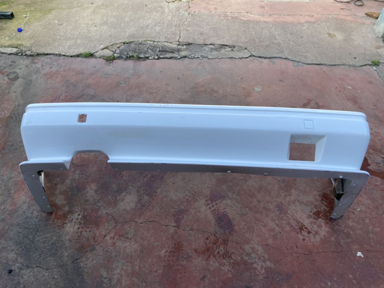 Verkauf original hintere Stoßstange BMW E30 von bmw M3 Verkauf für. interessiert beraten