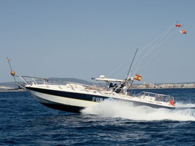 vendo lancha 12 m. con amarre de 14 x 4,5 (concesion hASTA 2045)