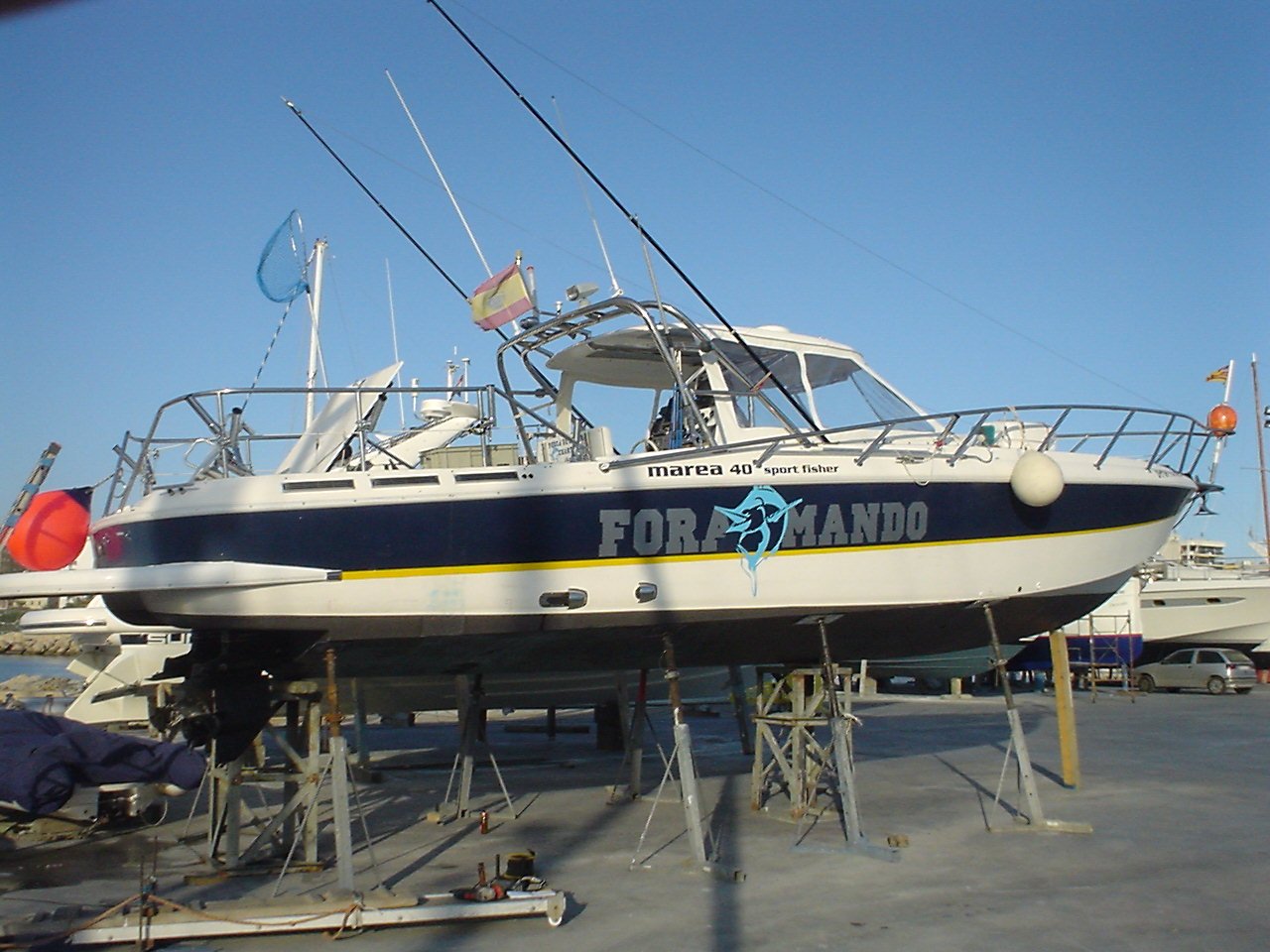 vendo lancha 12 m. con amarre de 14 x 4,5 (concesion hASTA 2045)