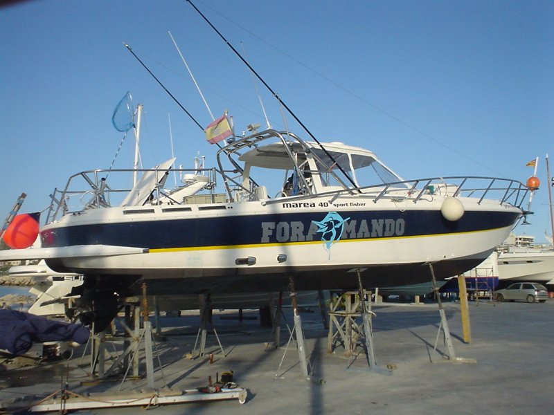 vendo lancha 12 m. con amarre de 14 x 4,5 (concesion hASTA 2045)