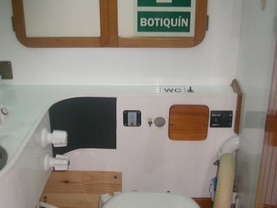 vendo lancha 12 m. con amarre de 14 x 4,5 (concesion hASTA 2045)