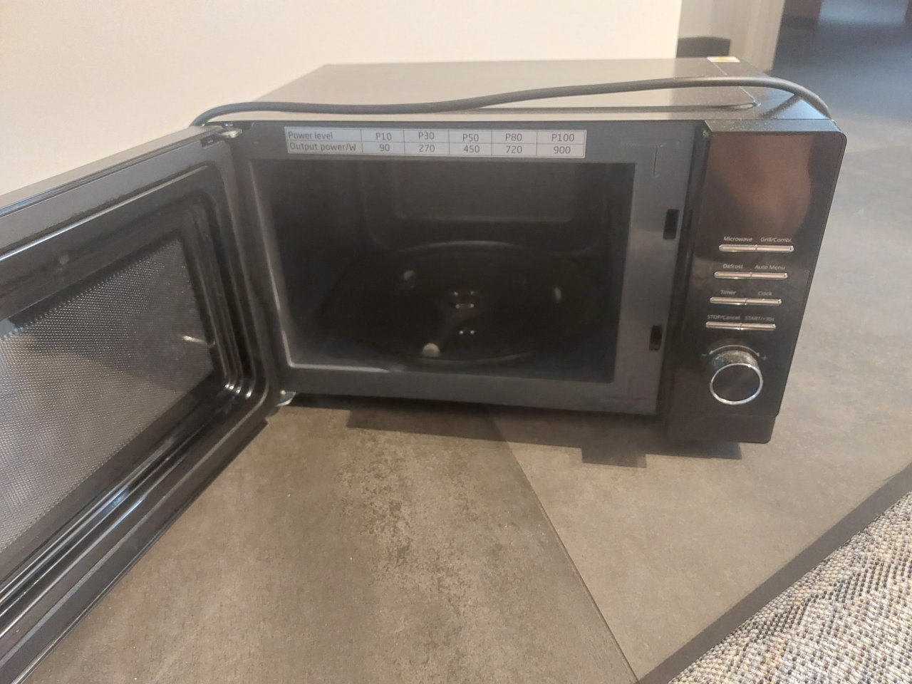 Vendo aspiradora Conga y microondas Konic
