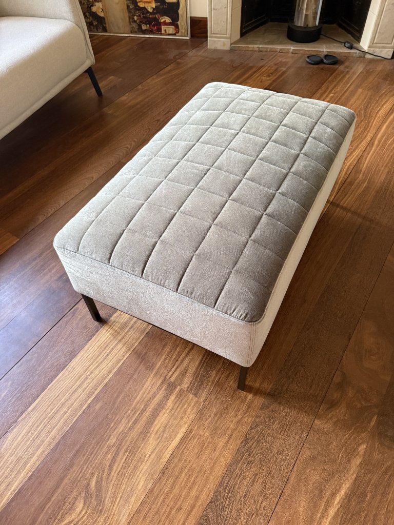 Verkaufe Designer Sofa mit Hocker