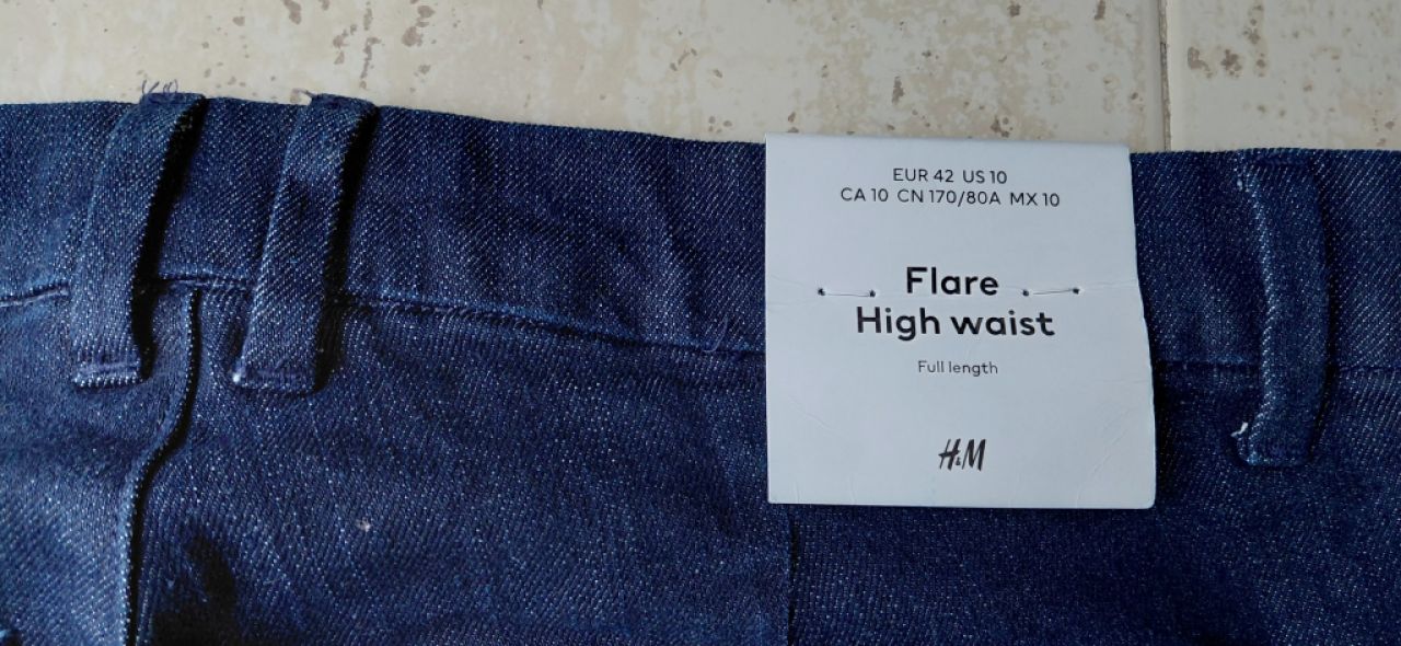 Vendo Pantalón vaquero flare azul oscuro nuevo h&m talla 42