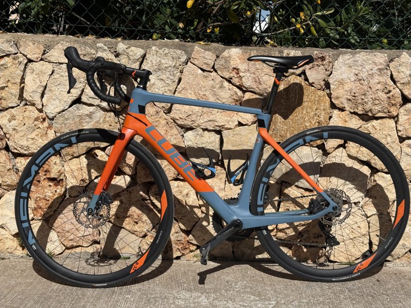 For sale: well-maintained Cube road bike
