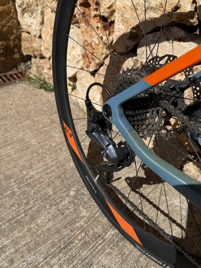 For sale: well-maintained Cube road bike