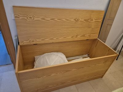 Verkaufe große Holztruhe 151x60x65cm