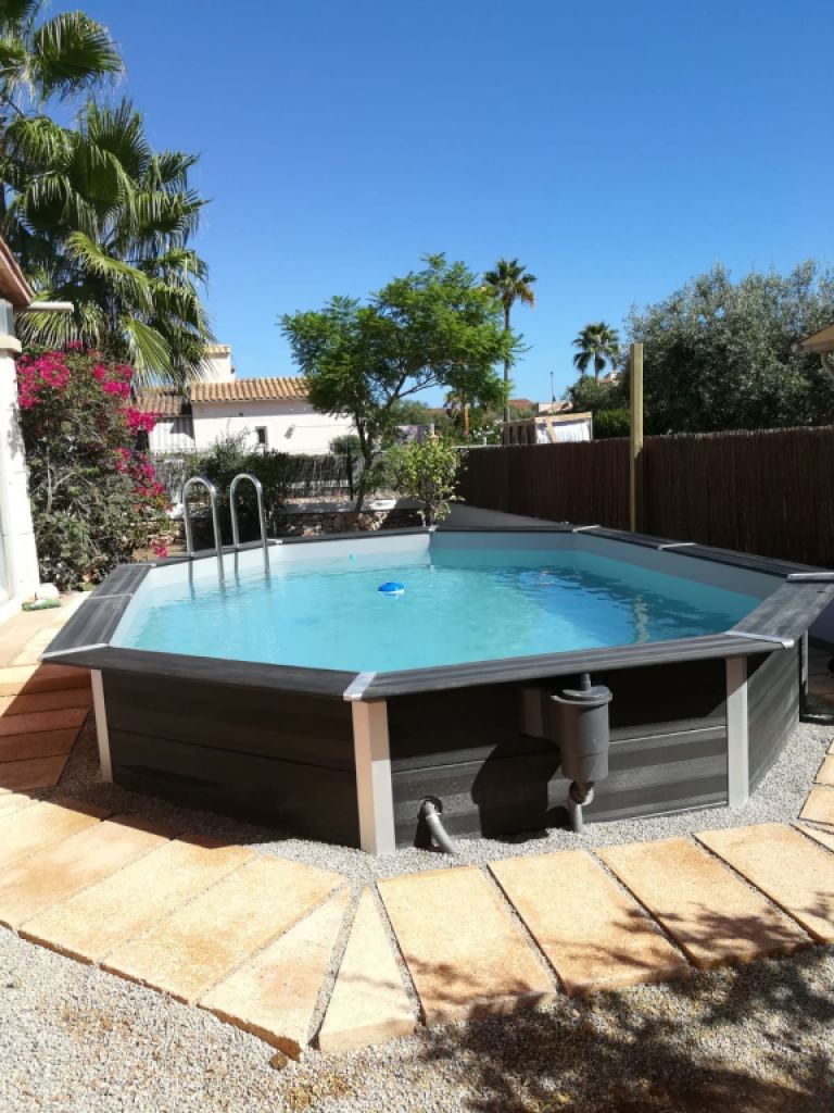 Selling cheap WPC outdoor pool