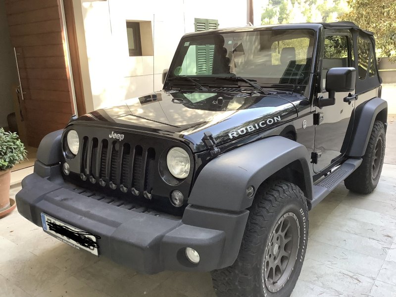 Selling Jeep Wrangler Rubicon, only 48,000 km driven