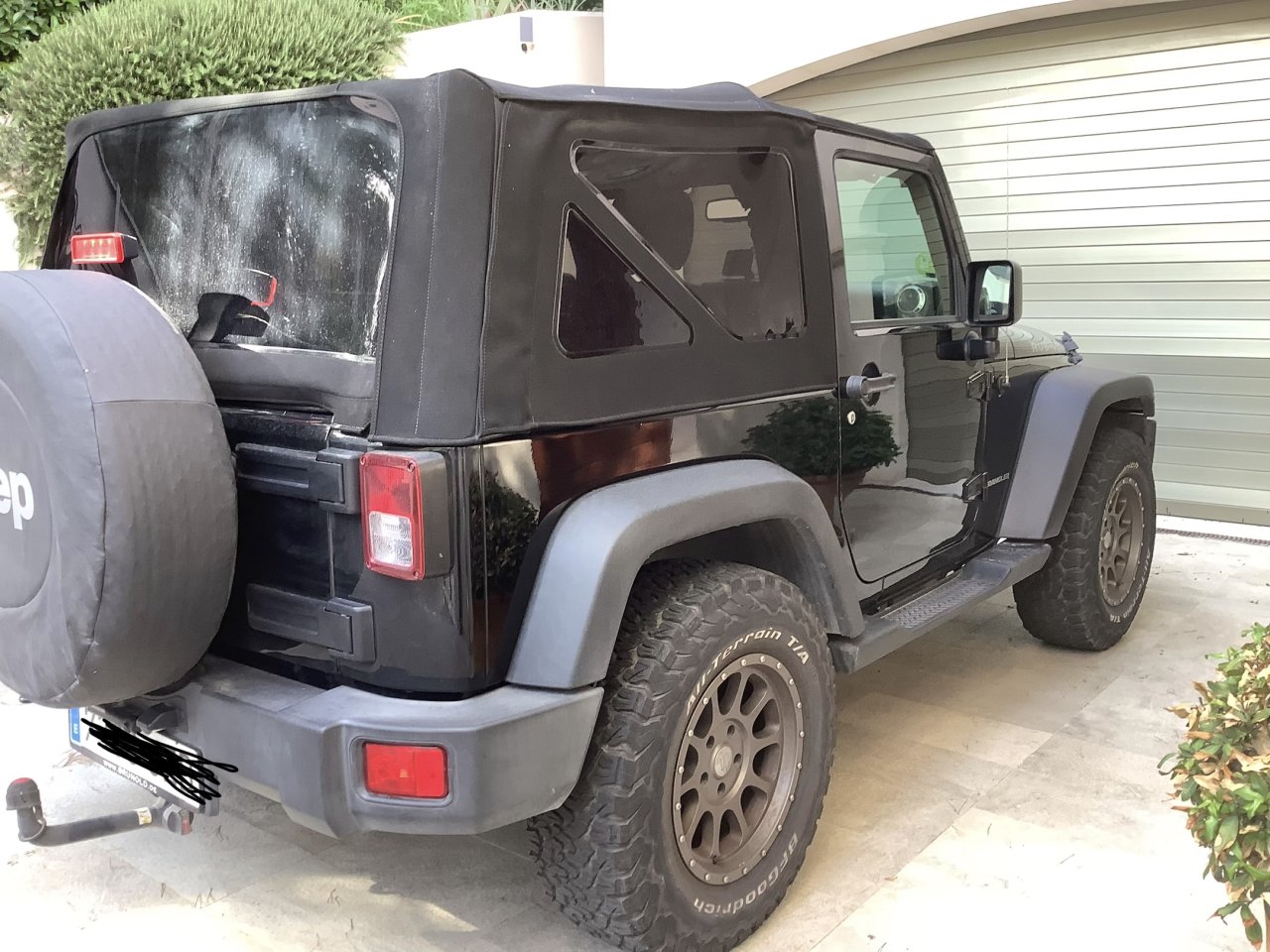 Selling Jeep Wrangler Rubicon, only 48,000 km driven