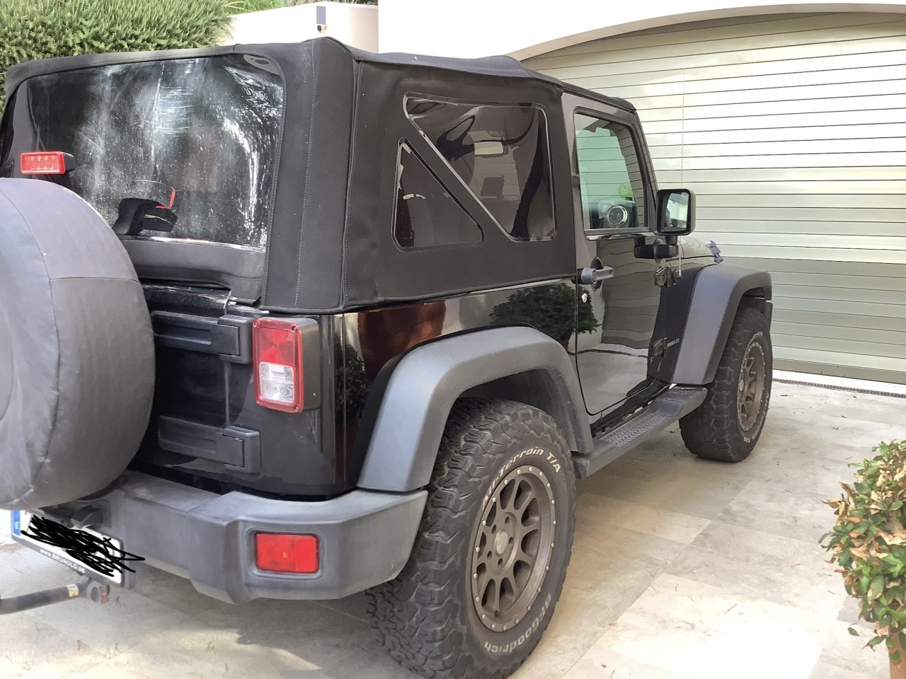 Selling Jeep Wrangler Rubicon, only 48,000 km driven