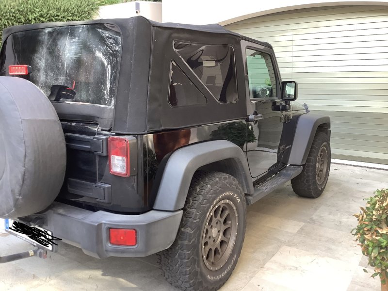 Selling Jeep Wrangler Rubicon, only 48,000 km driven