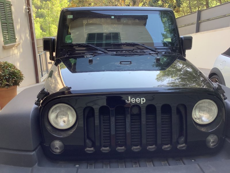 Selling Jeep Wrangler Rubicon, only 48,000 km driven