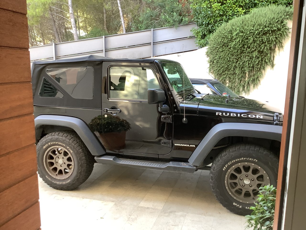 Selling Jeep Wrangler Rubicon, only 48,000 km driven