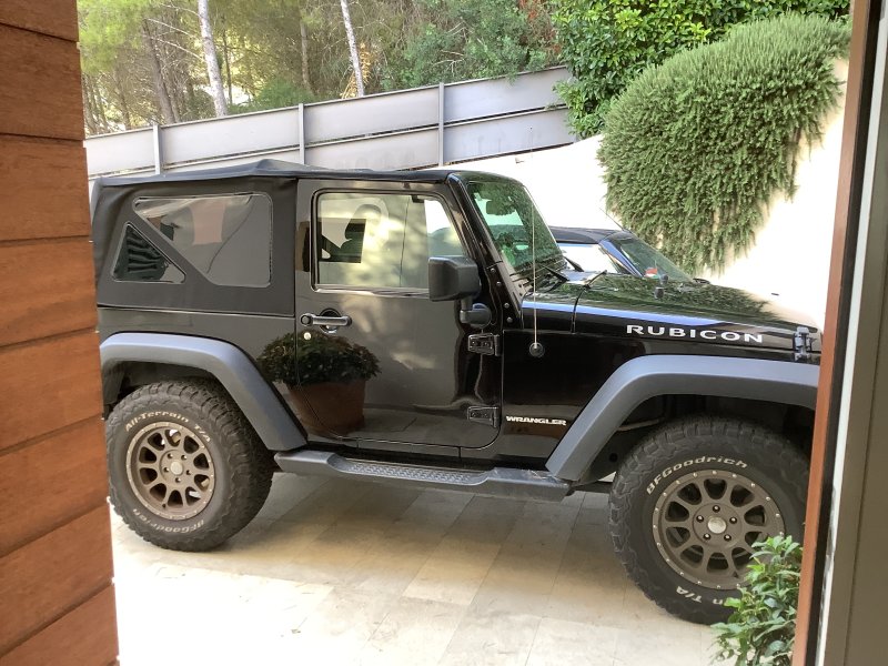 Selling Jeep Wrangler Rubicon, only 48,000 km driven