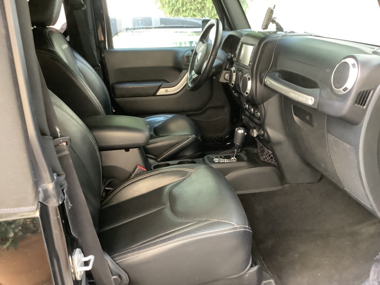 Selling Jeep Wrangler Rubicon, only 48,000 km driven