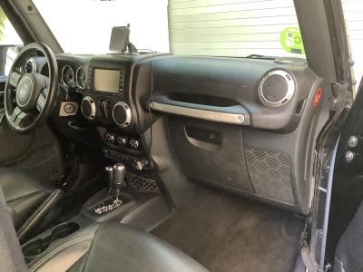 Selling Jeep Wrangler Rubicon, only 48,000 km driven