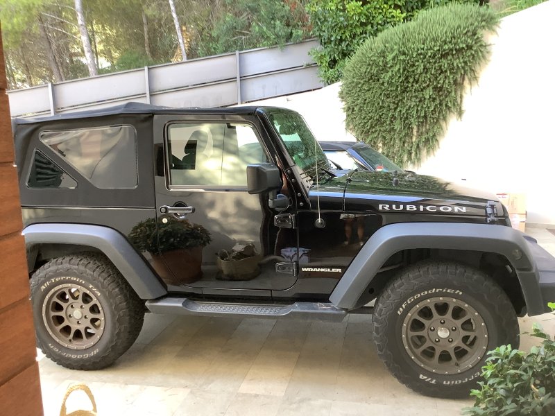 Selling Jeep Wrangler Rubicon, only 48,000 km driven
