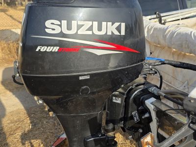 Verkaufe mein Boot mit Motor und Trailer