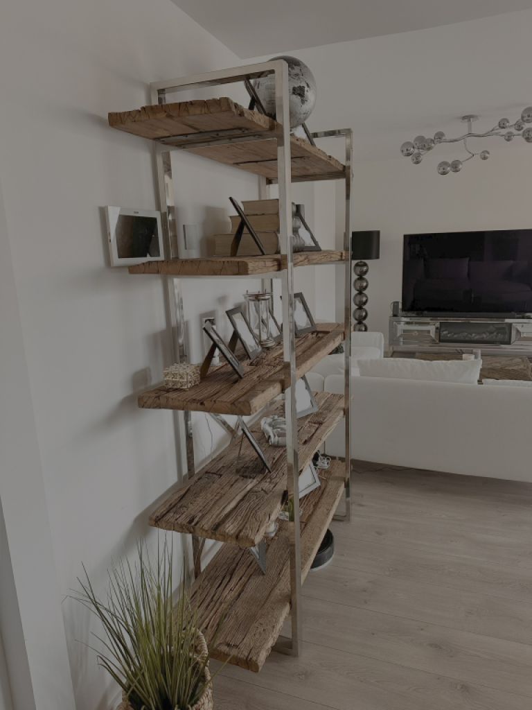 Verkaufe mein hochwertiges Designer-Regal im modernen Industrial Stil.
