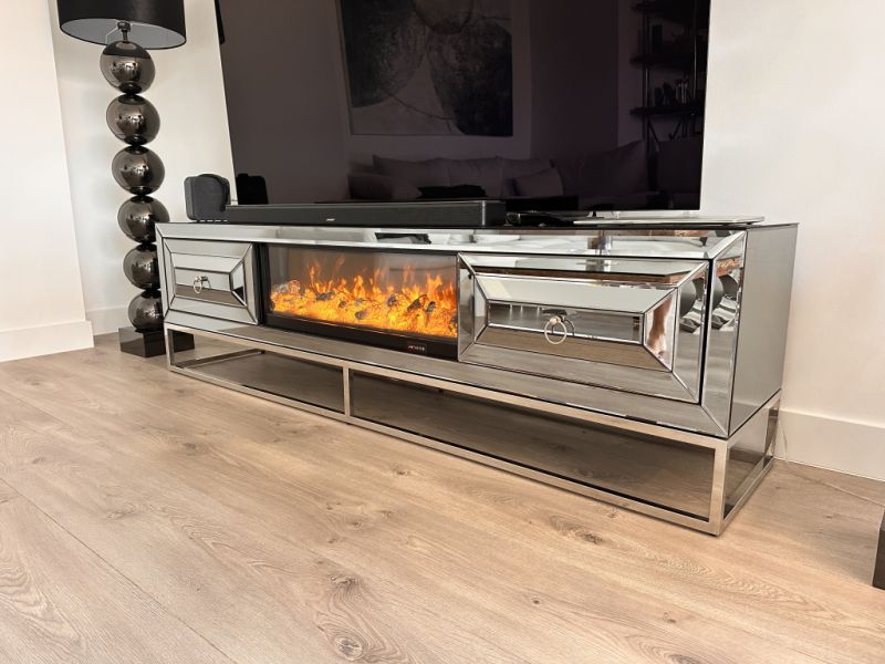 Verkaufe mein hochwertiges Sideboard inklusive integriertem elektrischem Kamin mit Farbspiel.