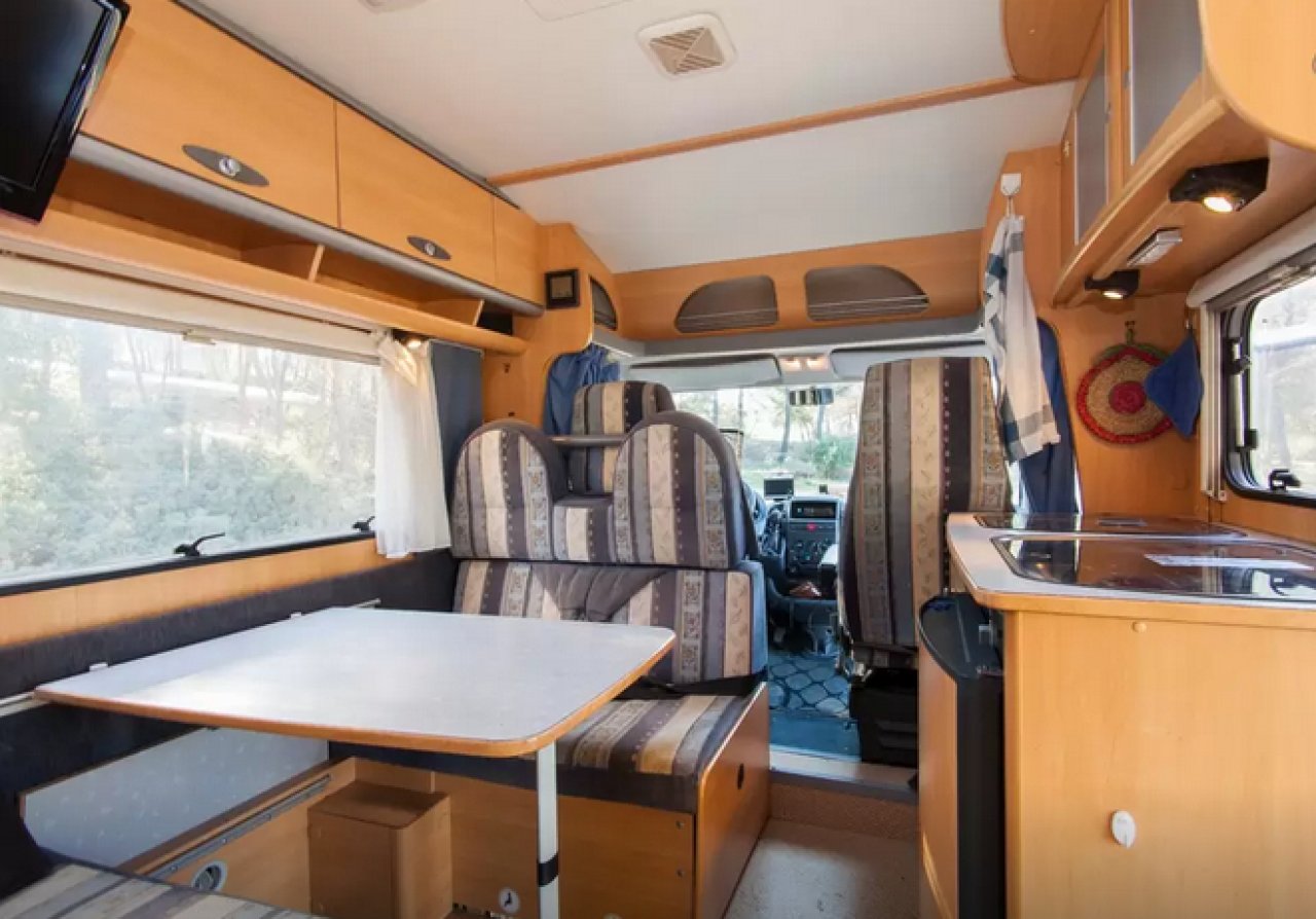 Vendo mi autocaravana Dethleffs Advantage T5841