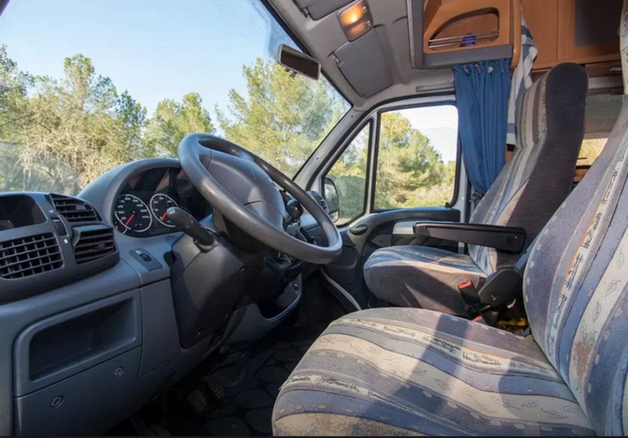 Vendo mi autocaravana Dethleffs Advantage T5841