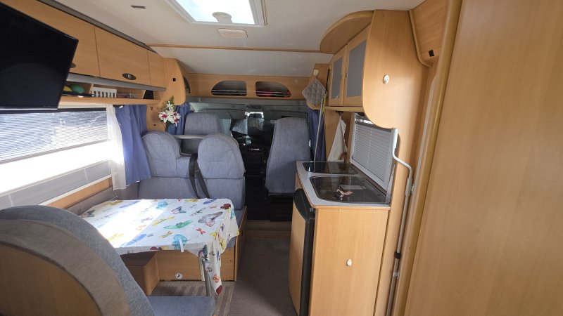 Selling my motorhome Dethleffs Advantage T5841, approved for 6 people