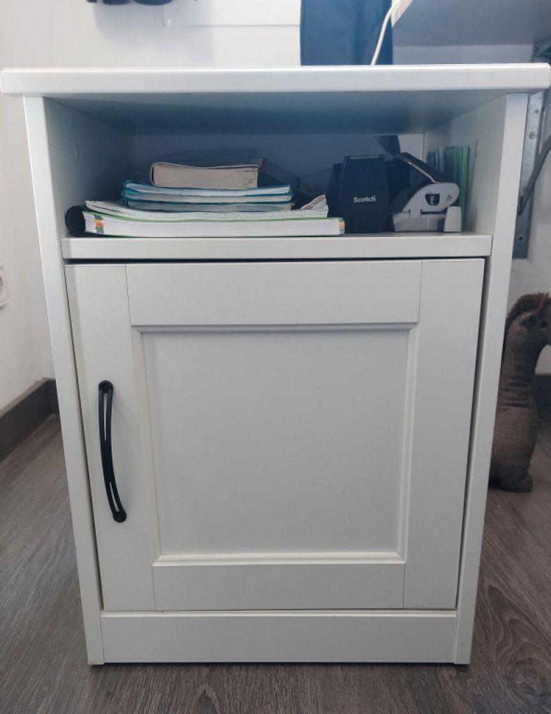 Vendo mesita de noche de Ikea