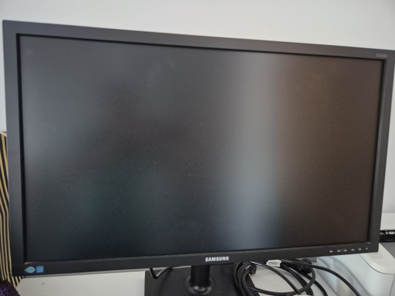 Verkaufe neuwertigen Samsung Monitor Modell S27E650X