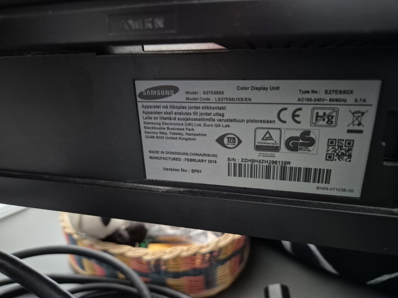 Verkaufe neuwertigen Samsung Monitor Modell S27E650X
