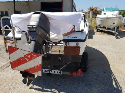 Vendo SUZUKI 50 CV motor fuera de borda con Powertrim