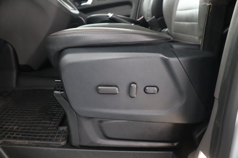Verkaufe unseren Ford Transit Custom / 9 Sitzer
