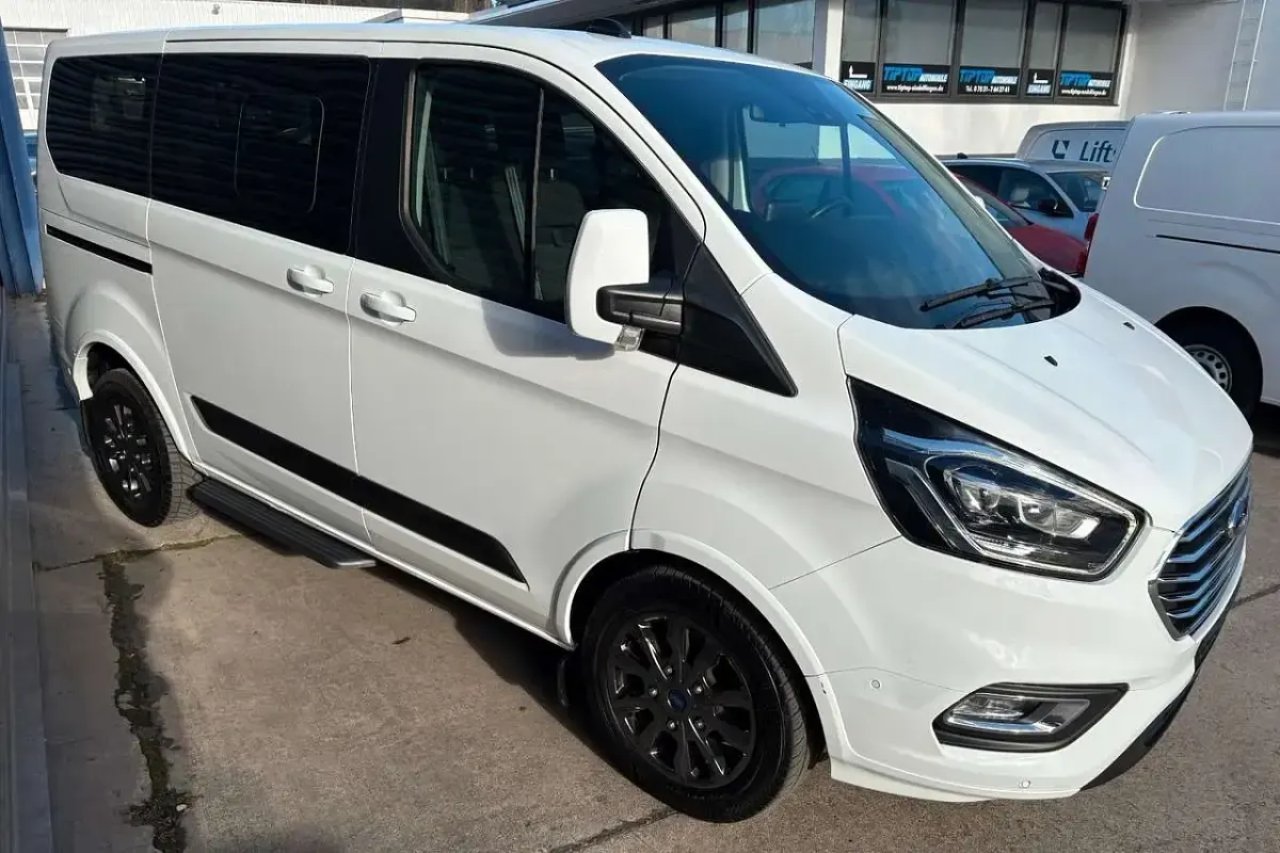 Verkaufe unseren Ford Transit Custom / 9 Sitzer