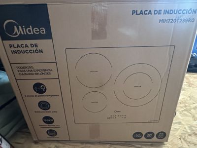 Selling two induction cooktops