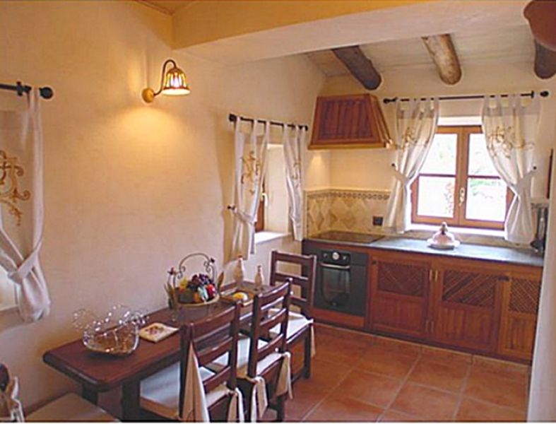 Alquiler de finca rústica con gran piscina, 2 habitaciones dobles, Cas Concos