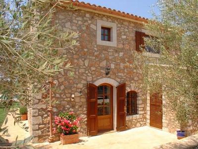 Alquiler de finca rústica con gran piscina, 2 habitaciones dobles, Cas Concos