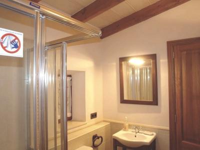 Alquiler de finca rústica con gran piscina, 2 habitaciones dobles, Cas Concos