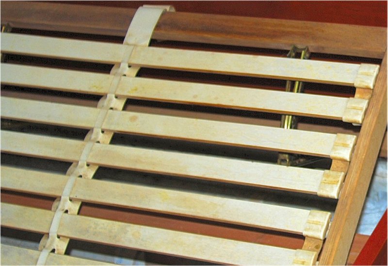Verschenke zwei Lattenroste, Gesamtmaß 200 cm x 200 cm, verstellbar