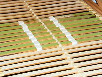 Verschenke zwei Lattenroste, Gesamtmaß 200 cm x 200 cm, verstellbar
